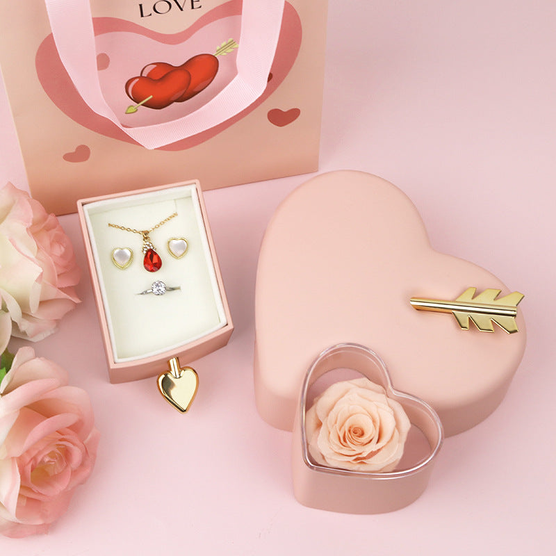 New Arrow Through The Heart Rose Gift Box