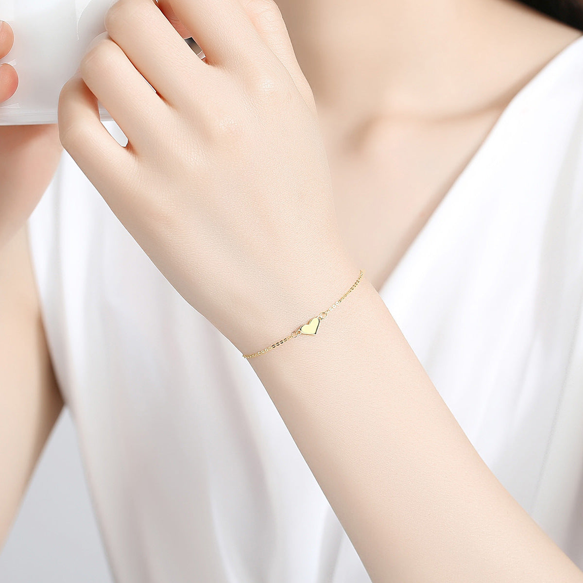 Simple 14k yellow gold ladies bracelet